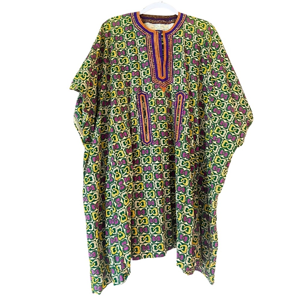 Beautiful ethnic caftan w/ embroidered detail / green gold + purple / handmade m